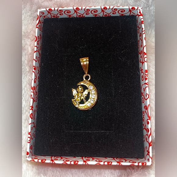 Gold Angel Pendant - Picture 3 of 7